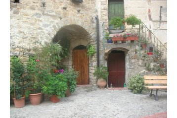 Włochy Privát Ceriana, Zewnątrz